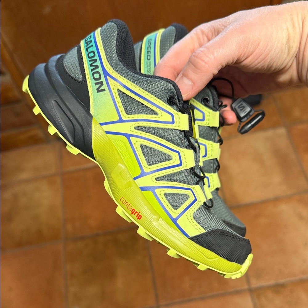 Salomon Kids 13 speedcross hiking tennis shoe Sneakers Black Lime